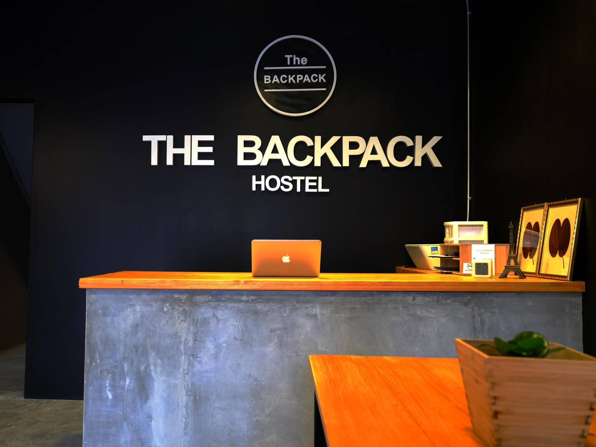 The Backpack Hostel Bangkok Exterior foto