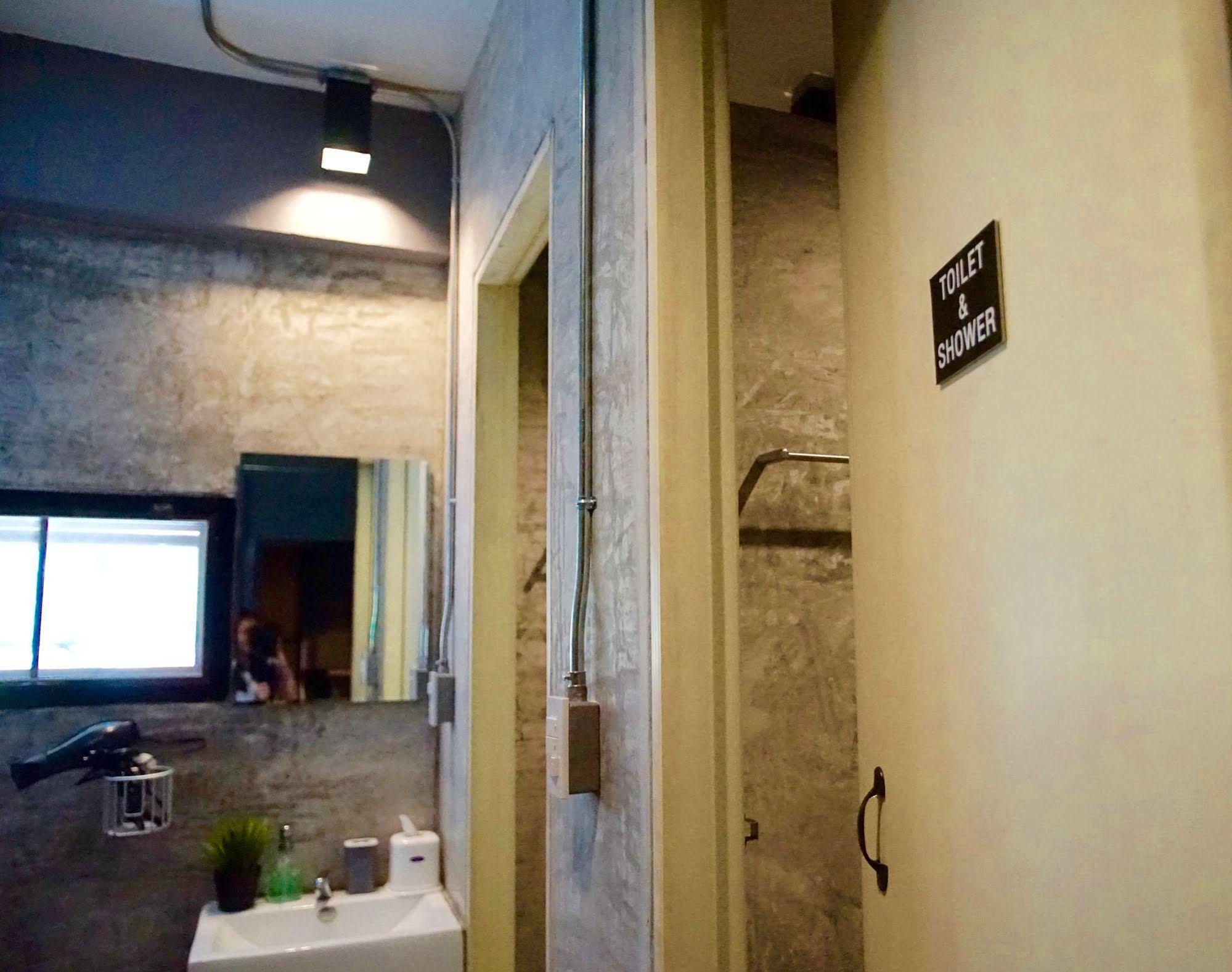 The Backpack Hostel Bangkok Exterior foto
